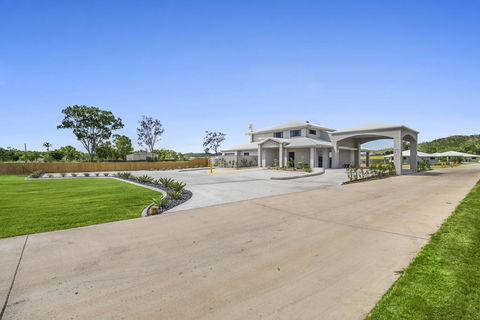 Casa Nostra Motel - Click Find 2