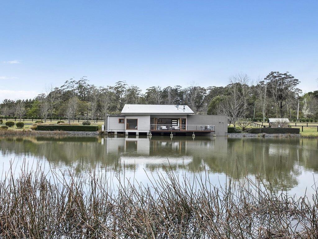 Accommodation Alpine NSW Click Find