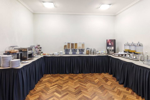 Central Motel & Apartments, Best Western Signature Collection - Bet 4u 3