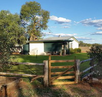 Charleville Bush Cottage - Click Find
