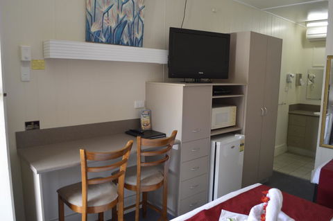Charters Towers Motel - Click Find 3