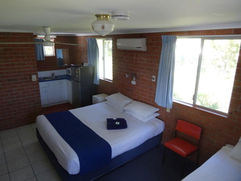 Chinderah Motel - Click Find 2