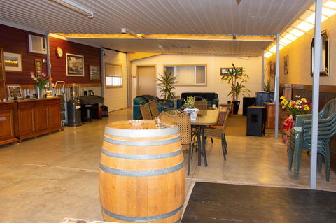 Chrissie's Dongara - Click Find 0