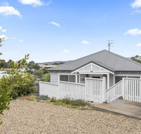 Claras cottage - Click Find