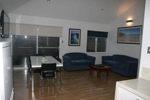 Clearwater Motel Apartments - Lawyer Find 3