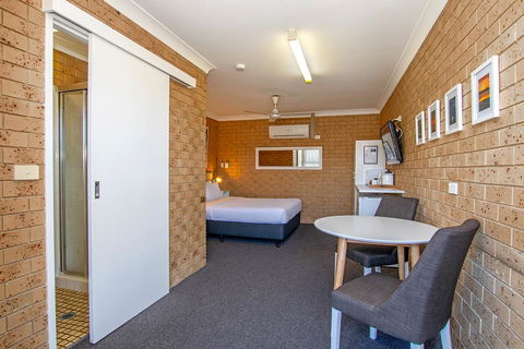Coast Inn Motel - Lawyer Find 2