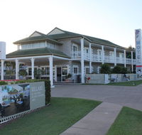 Colonial Rose Motel - Bridge Guide