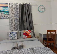 Comfortable Guest Room closes to Emerald CBD - Who Is Search