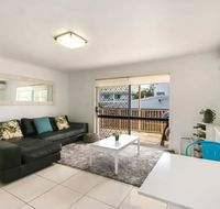 Contemporary 2 Bedroom Beachfront Apartment - Bridge Guide