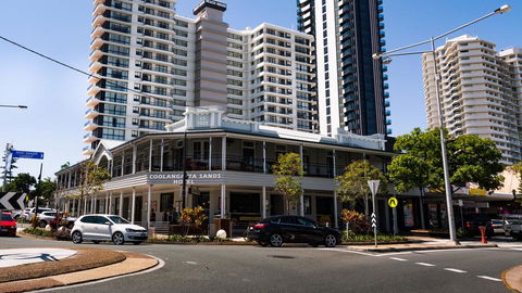 Coolangatta Sands Hotel - Bridge Guide 3