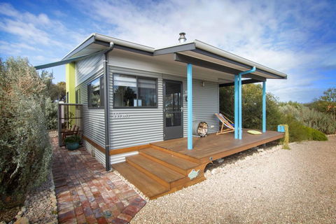 Coorong Cabins - Click Find 1