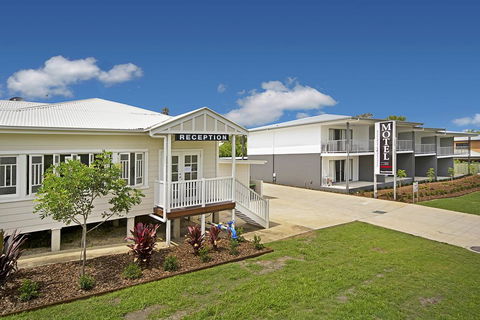Cooroy Luxury Motel Apartments - Bridge Guide 1