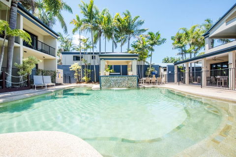Coral Cay Resort - Lawyer Find 0