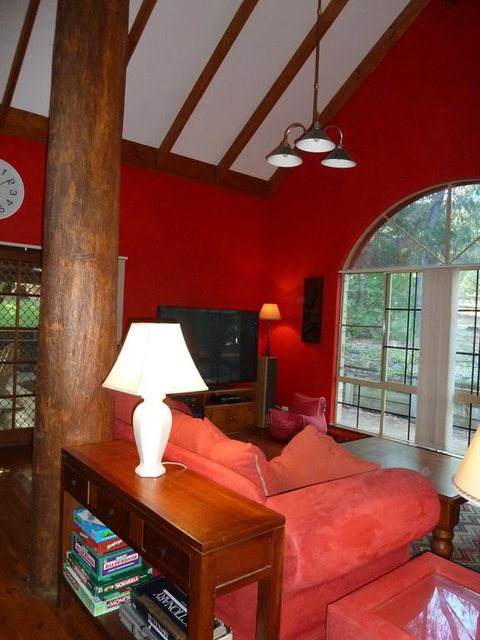 Country Retreat On 1 Acre With Pool, Hot Tub Surrounded By Trees - Bridge Guide 1