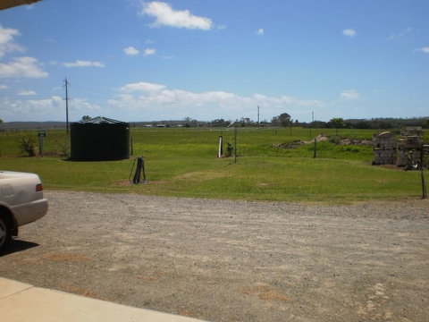Country View Motel Ilbilbie - Click Find 2