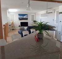 Cozzys Condo Luxury Beach House - DBD