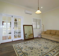 Crescent Haven 2A View Street - Click Find