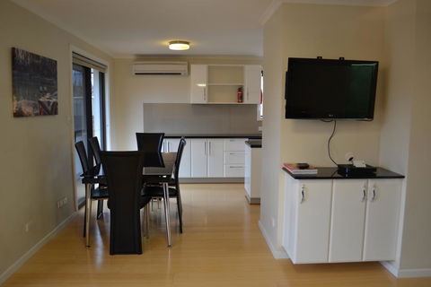 Crisands Of Echuca - Click Find 2