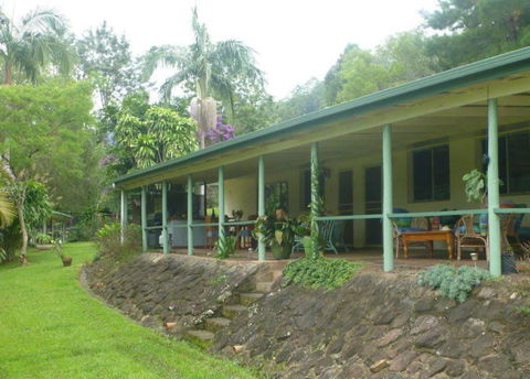 Croftons Retreat Nimbin - Click Find 0