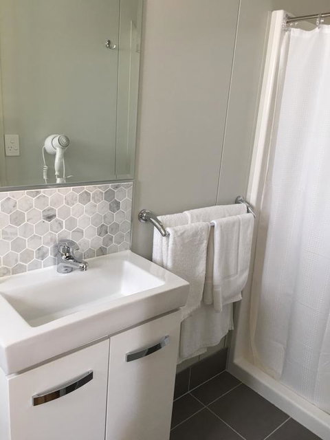 Crystal Creek Caravan Park - Bet 4u 2