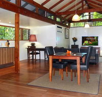 Crystal Creek Rainforest Retreat - Click Find