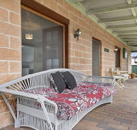 Cudgee - quaint cottage with separate cabin - Bet 4u