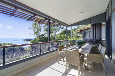 Currumbin Beachside Holiday Home - DBD 0