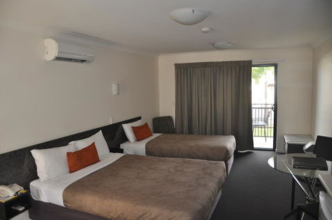 Dalby Fairway Motor Inn - DBD 2