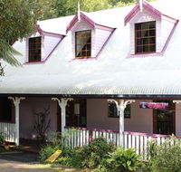 Dancing Waters Cottage - Click Find