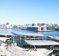 Darling harbour Waterview Luxury Apartment - Lawyer Find