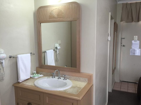 Dawson Motor Inn - Click Find 2
