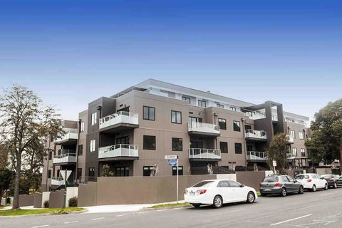 Deakin 2Bed 2Bath And Free Parking - Click Find 0