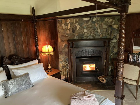 Deepwater Bank BnB - Local Finder 0