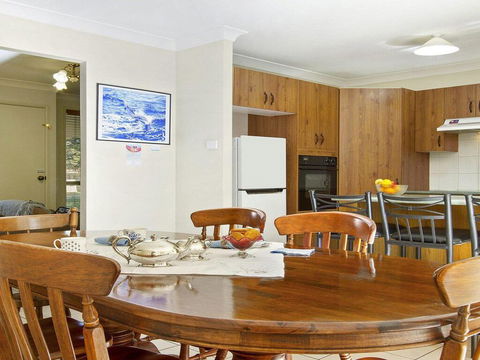 Dolphin Cottage - In The Heart Of Callala Beach - Bet 4u 2