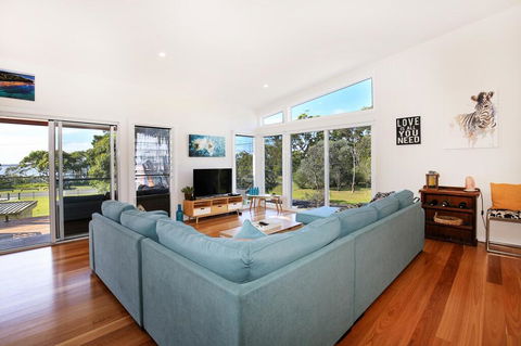 Eagleview - Pet Friendly - 4 Min Walk To Beach - Bet 4u 0