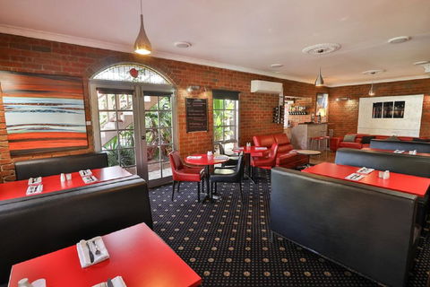 Early Australian Motor Inn - Bet 4u 2