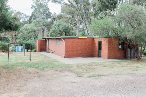 Eildon Pondage Holiday Park - Click Find 2