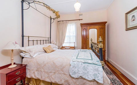Eliza 1875 Red Brick Duplex Townhouse - DBD 3