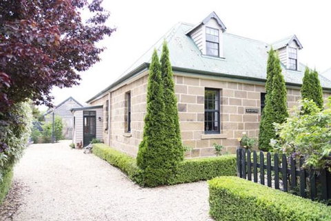 Elm Cottage Barn - DBD 0