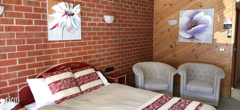Elms Motor Inn - Click Find 1