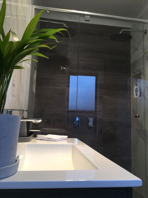 Executive Villa, Private 2 Bedroom In Ideal Location - DBD 2