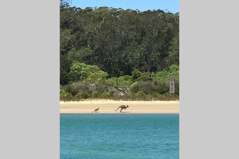 FAIRVIEW COTTAGE 25B - Waterfront Accommodation - Click Find 0
