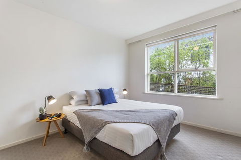 Family-friendly Apartment In Green Glen Iris - Click Find 2
