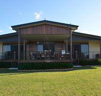 Fraser Views bed and breakfast - Click Find