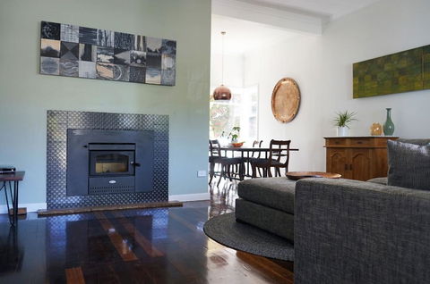 Gallery House Dwellingup - Click Find 0