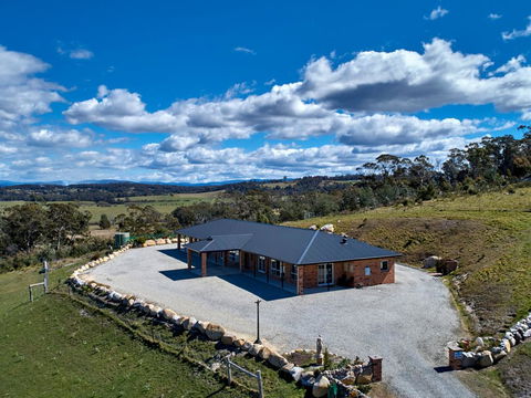 George River Park (House, 100 Acres, Animals, Views) - Bet 4u 1