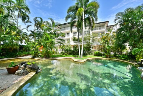 Golden Sands Beachfront Resort - Lawyer Find 0