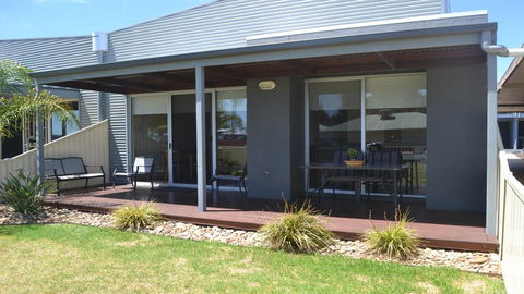 Grange Water View Yarrawonga - Click Find 1