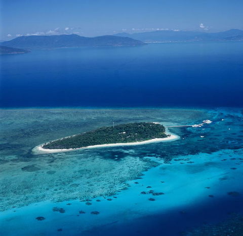 Green Island Resort - Click Find 2