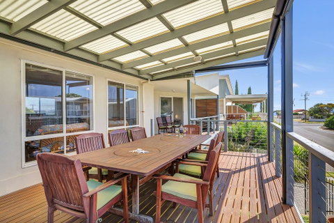 Green Reef Beach House - Lawyer Find 0